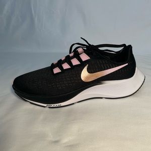 NWOT Nike Zoom Pegasus running shoes